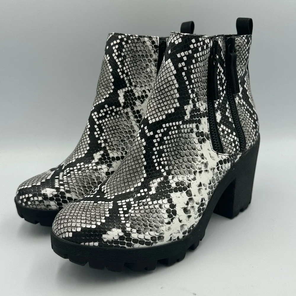 Mix No. 6 Cooya Snake Print Block Heel Ankle‎ Boots Women’s 8
